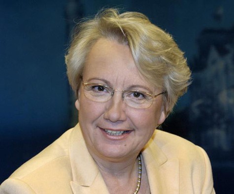 Bộ trưởng Bộ Khoa học và giáo dục của Đức – bà Annette Schavan